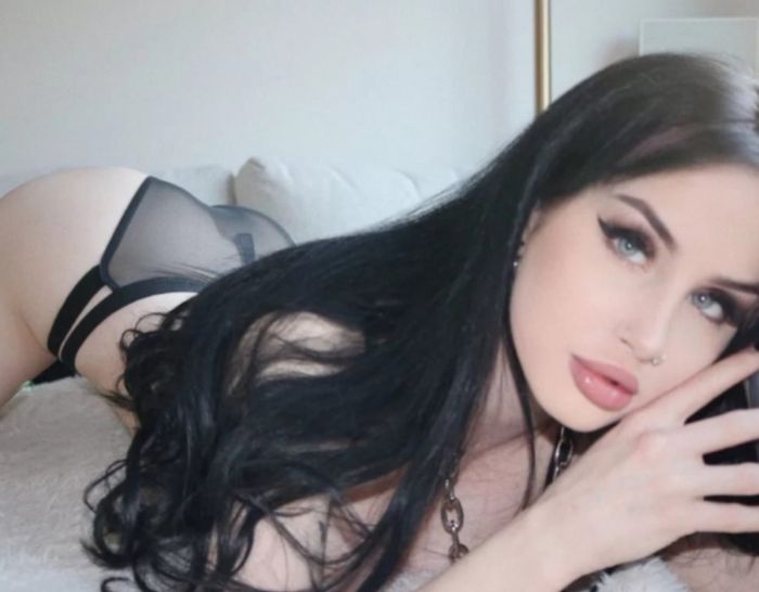 Очарование ночного Домодедово: Кто такие куртизанки, работающие круглосуточно?